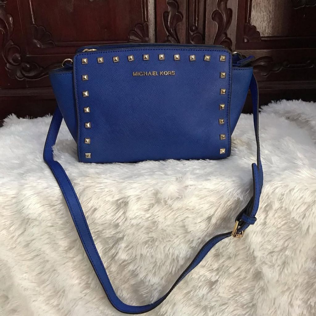 PRELOVED MK Michael kors selma stud blue sling bag second