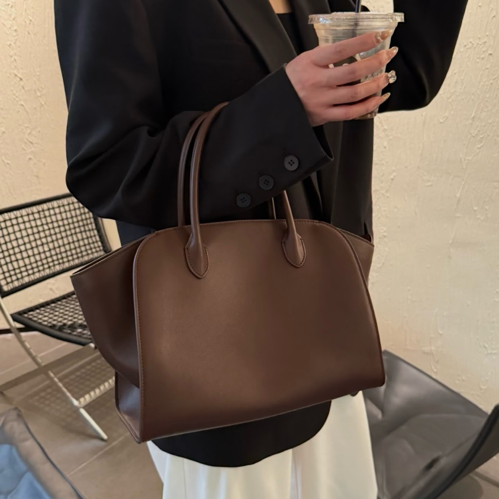 [PRE-ORDER] The Row - Marlo Bag 12