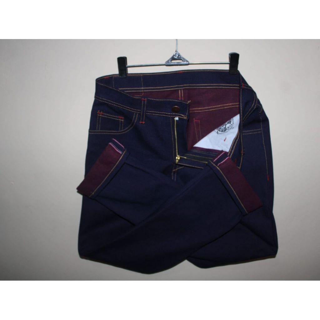 CELANA DENIM SELVEDGE ACCENT 17 OZ RED WEFT BAHAN RAW DENIM SLIM STRAIGHT/CELANA DENIM RAW PREMIUM
