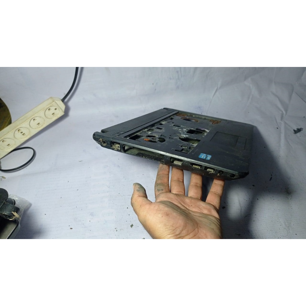 Casing acer travelmate p243