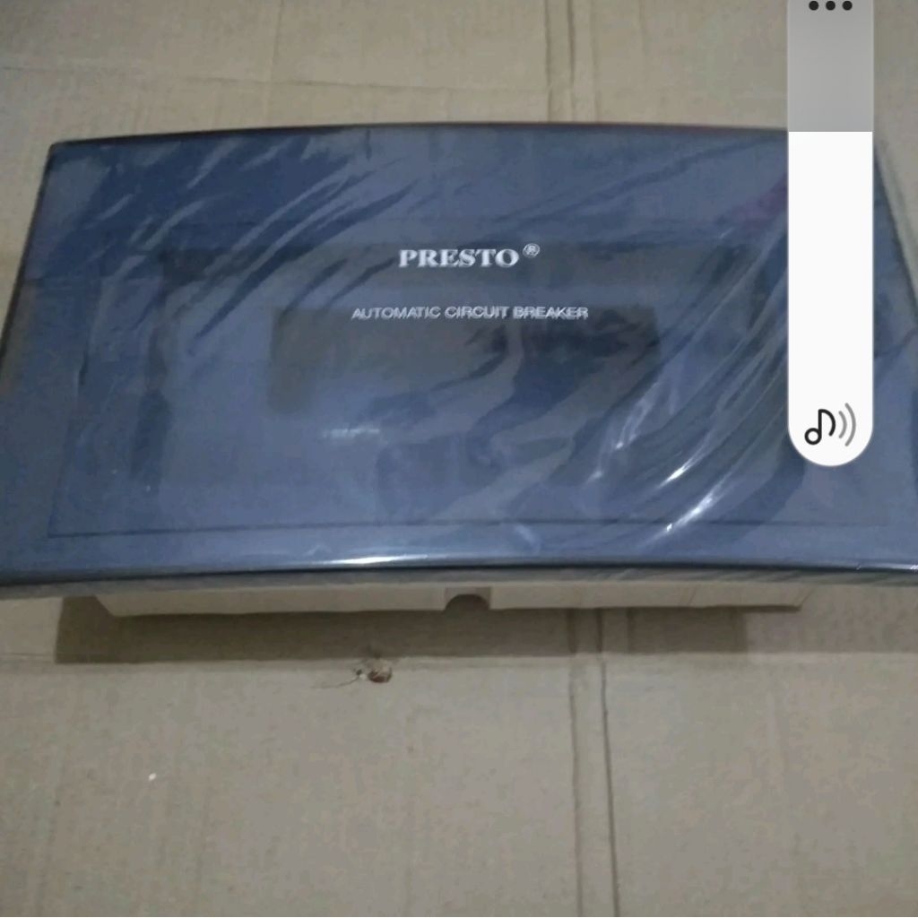 Box mcb 12 group inbow