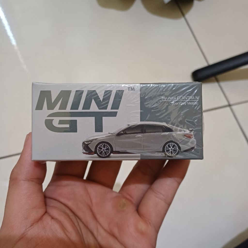 Mini gt porsche taycan turbo s volcano grey metallic