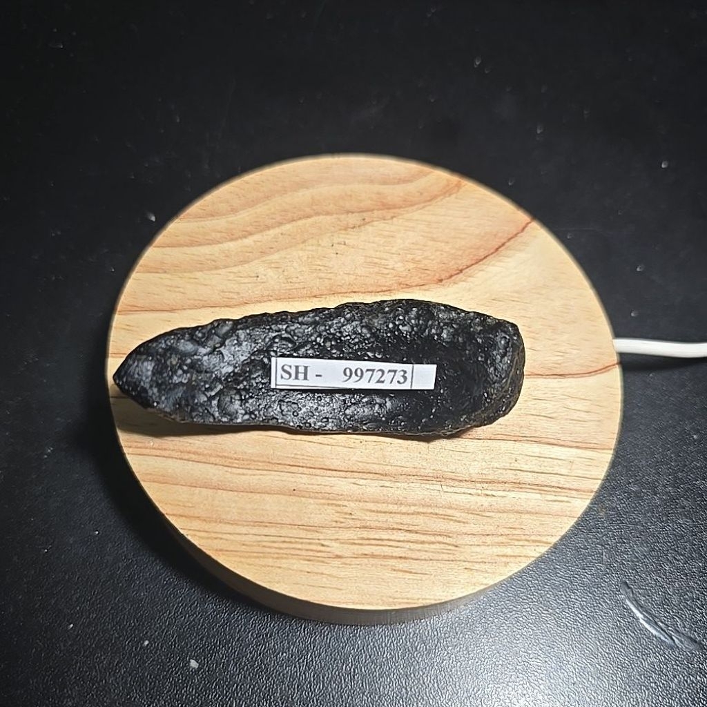 TEKTITE METEORITE BATU ASLI TANPA MEMO