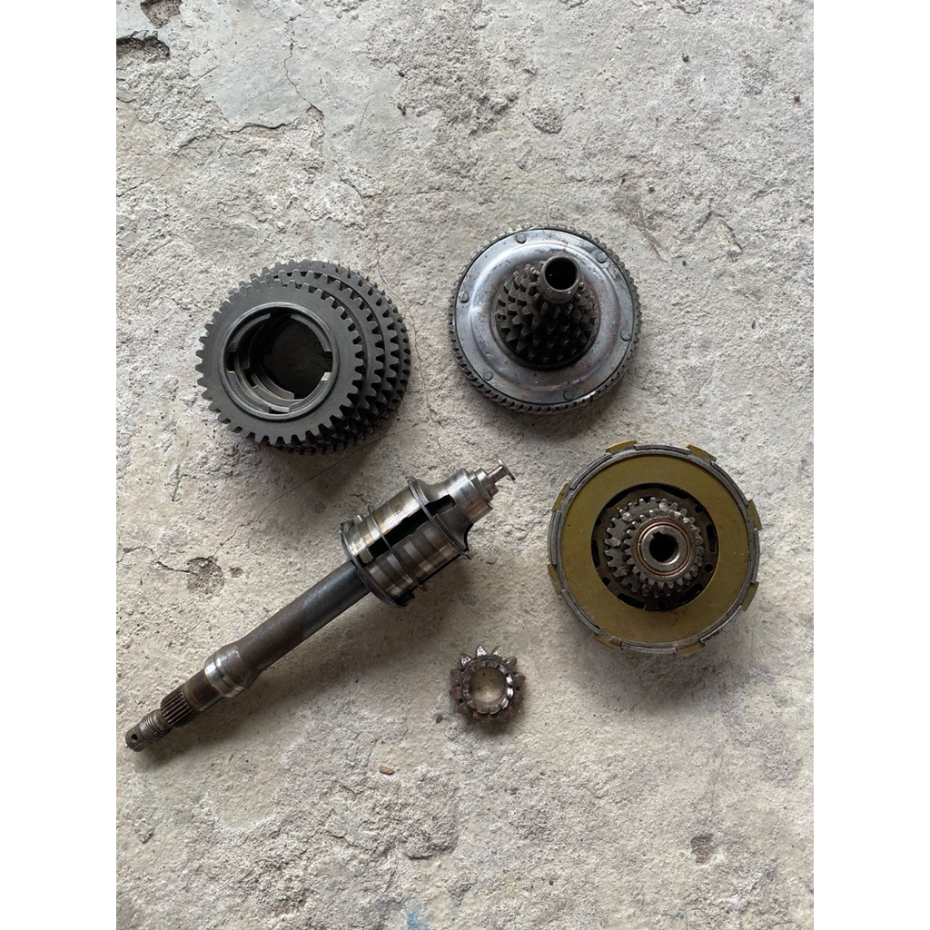 gearset vespa strada aom