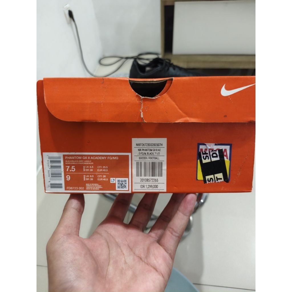 Nike Phantom GX II Academy Black ukuran 40.5 original