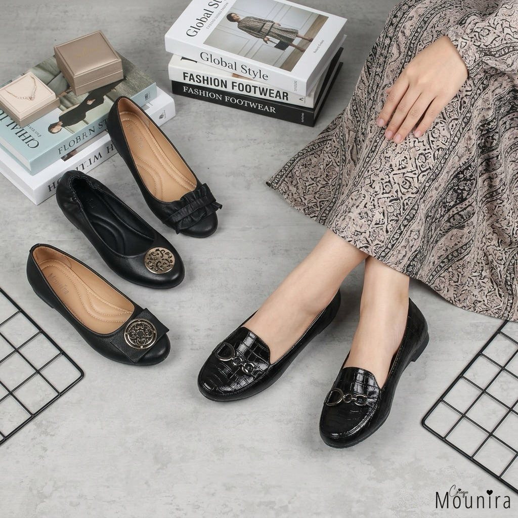 Black Series Flat Shoes By Ceisya Mounira