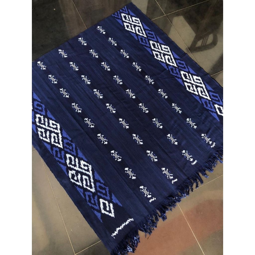 kain tenun blanket etnik kalimantan