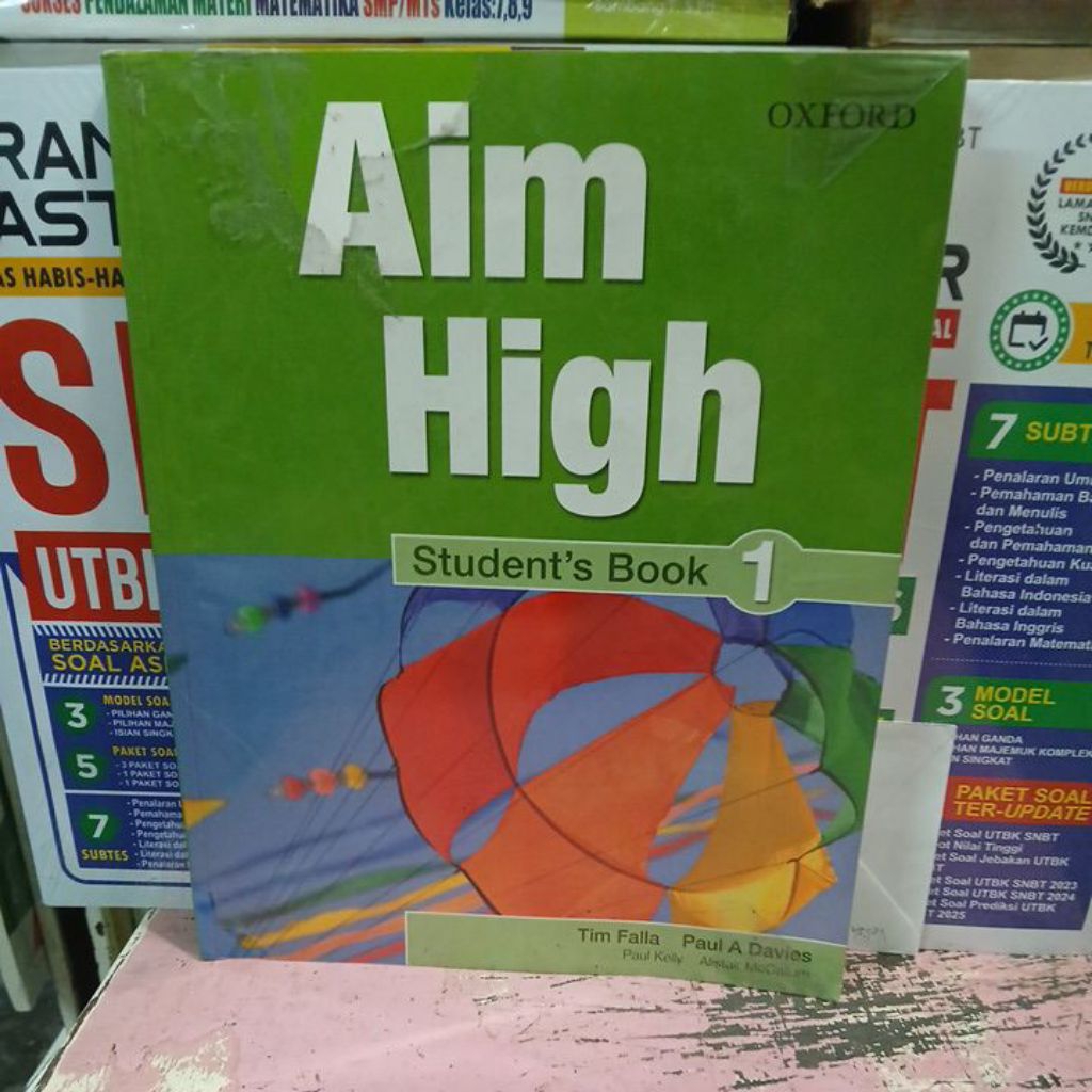 AIM HIGH STUDENST BOOK 1
