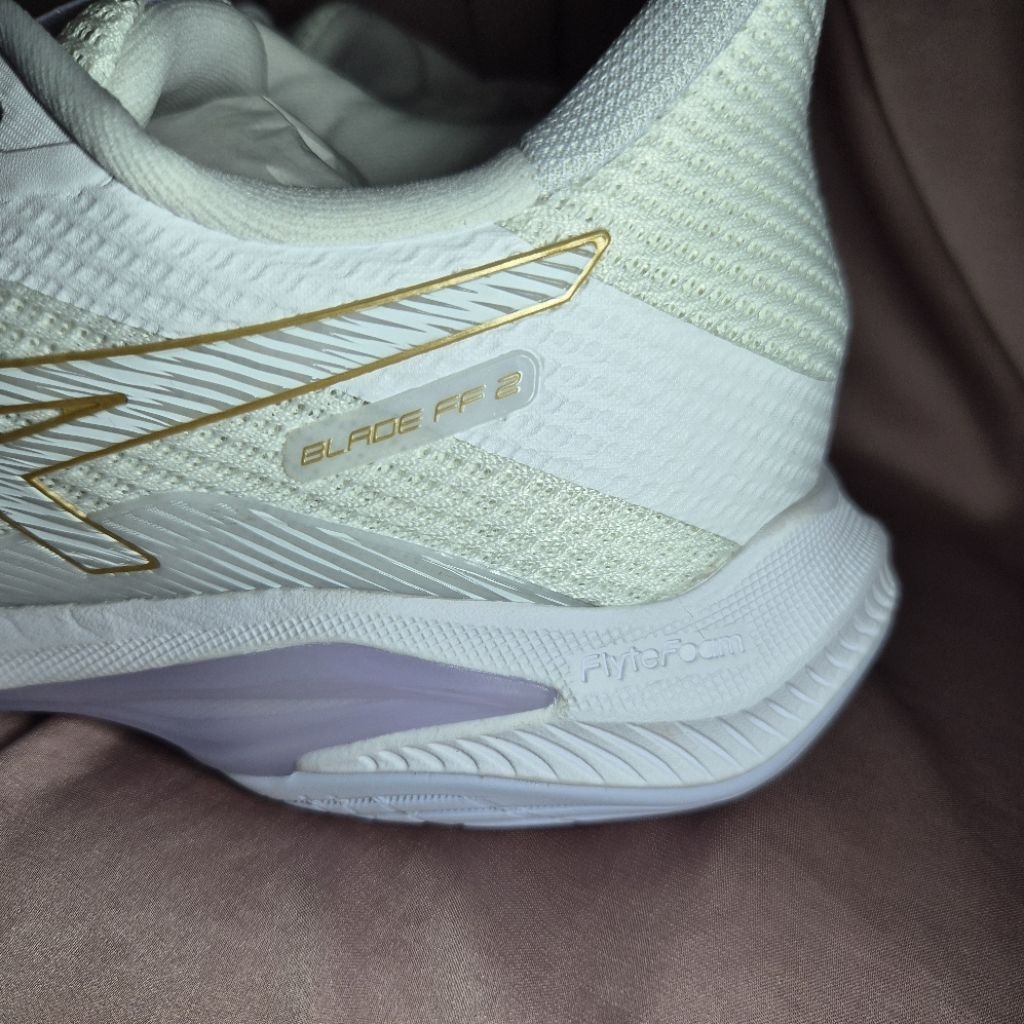 Asics sepatu Badminton