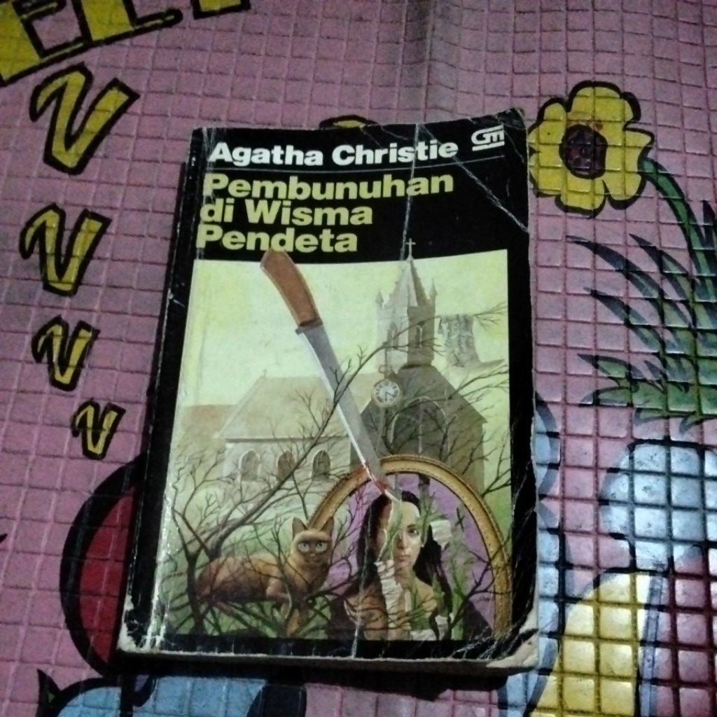 NOVEL AGATHA CHRISTIE, PEMBUNUHAN DI WISMA PENDETA