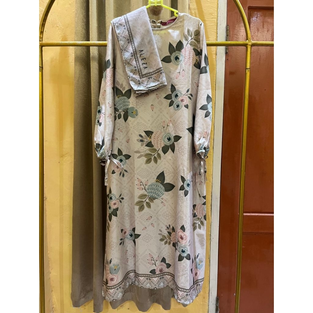 Preloved Midi Dress ALEZA set Scarf