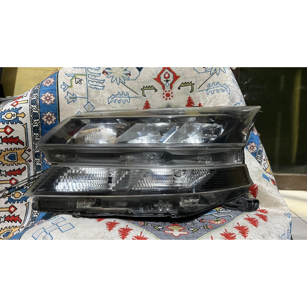 LampuAvanza2019/2020Original