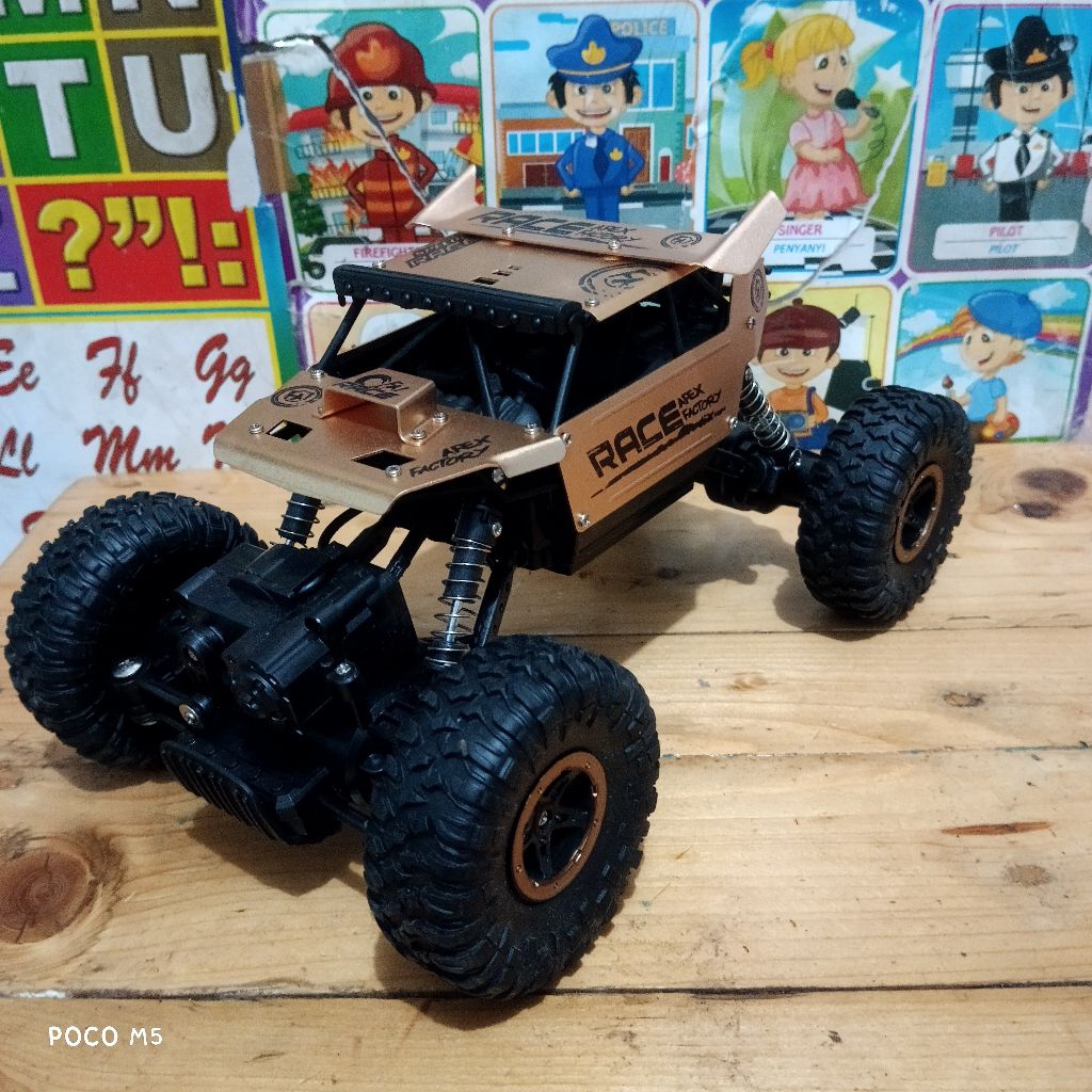 RC OFFROAD 4WD 1:16 2,4Ghz BODY KIT BAHAN PROPO, PCB DAN DINAMO MASIH NEMPEL TANPA REMOT