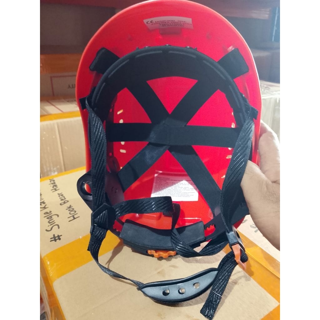 helm safety rescuer merah