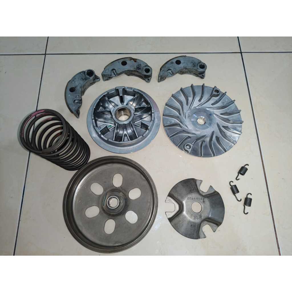 CVT Set Yamaha Lexi 125 Ori Copotan Motor Pribadi Lengkap Bekas