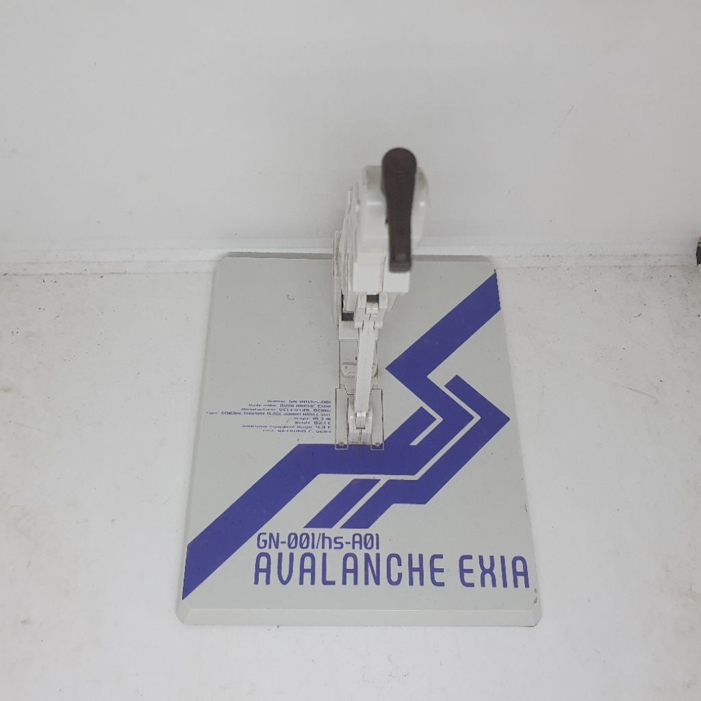 Master Grade MG 1/100 Standbase Avalanche Exia Gundam 00  Hobby Star no Bandai