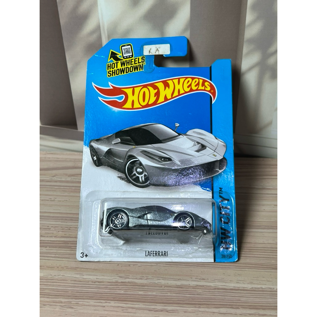 HOTWHEELS HW CITTY LAFERRARI