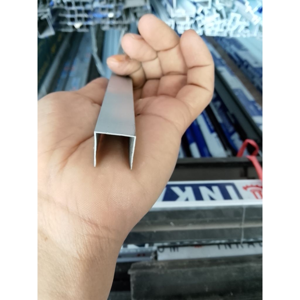 Lis u aluminium ukuran 15mm untuk kaca 12mm