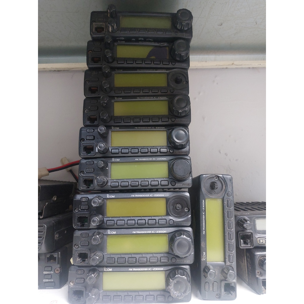 Pannel Depan Rig Icom Ic2300 LCD dan Frame Ic-2300 Versi Original asli  Icom IC 2300  Kondisi Nyala 