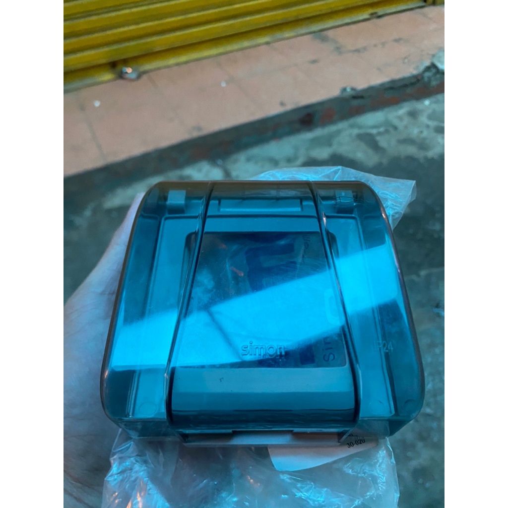frame waterproof simon ip24 original baruu / pengaman stop kontak/ saklar merk simon