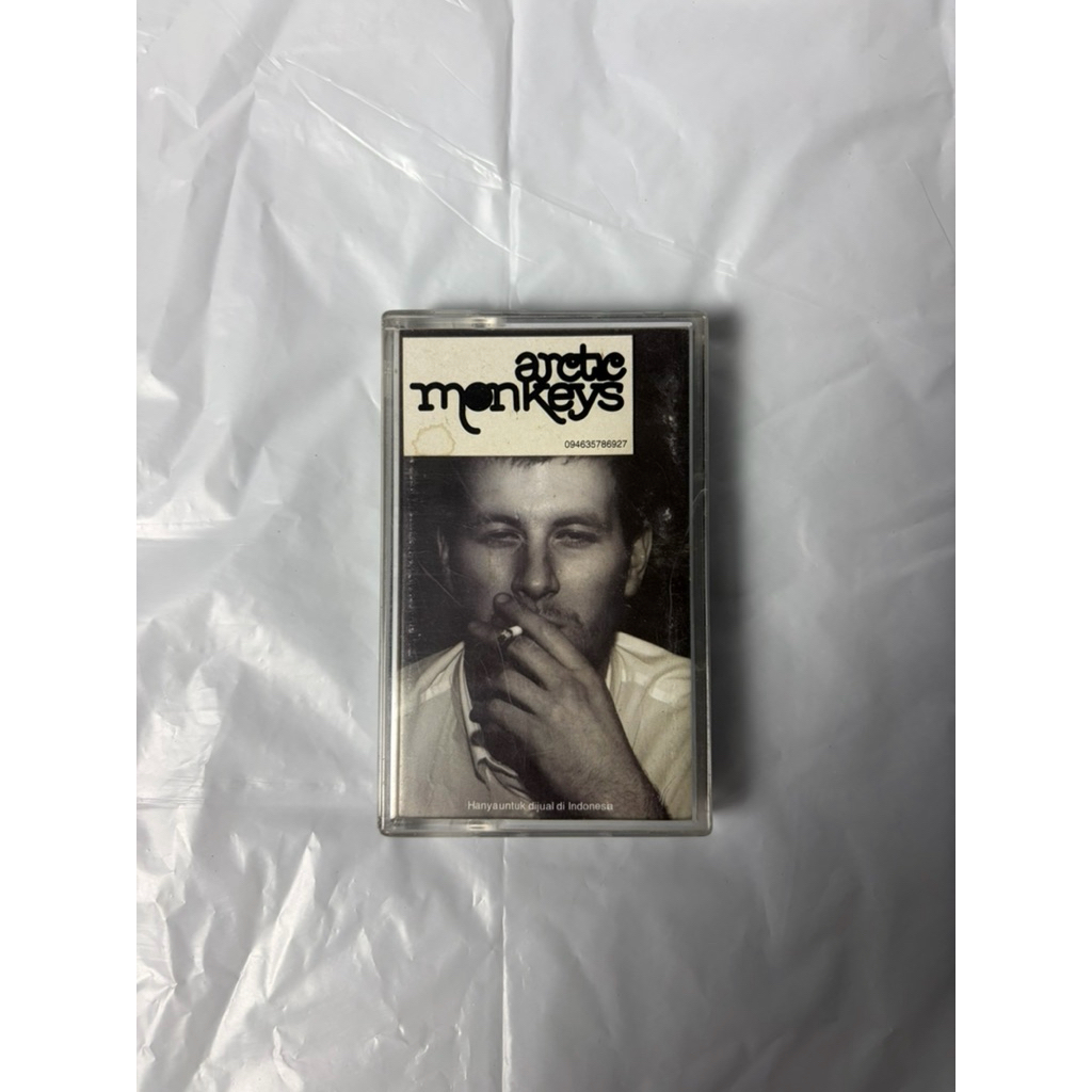 Kaset Pita Arctic Monkeys Whatever People Say I Am That’s What I’m Not Original Indonesia EMI Casset