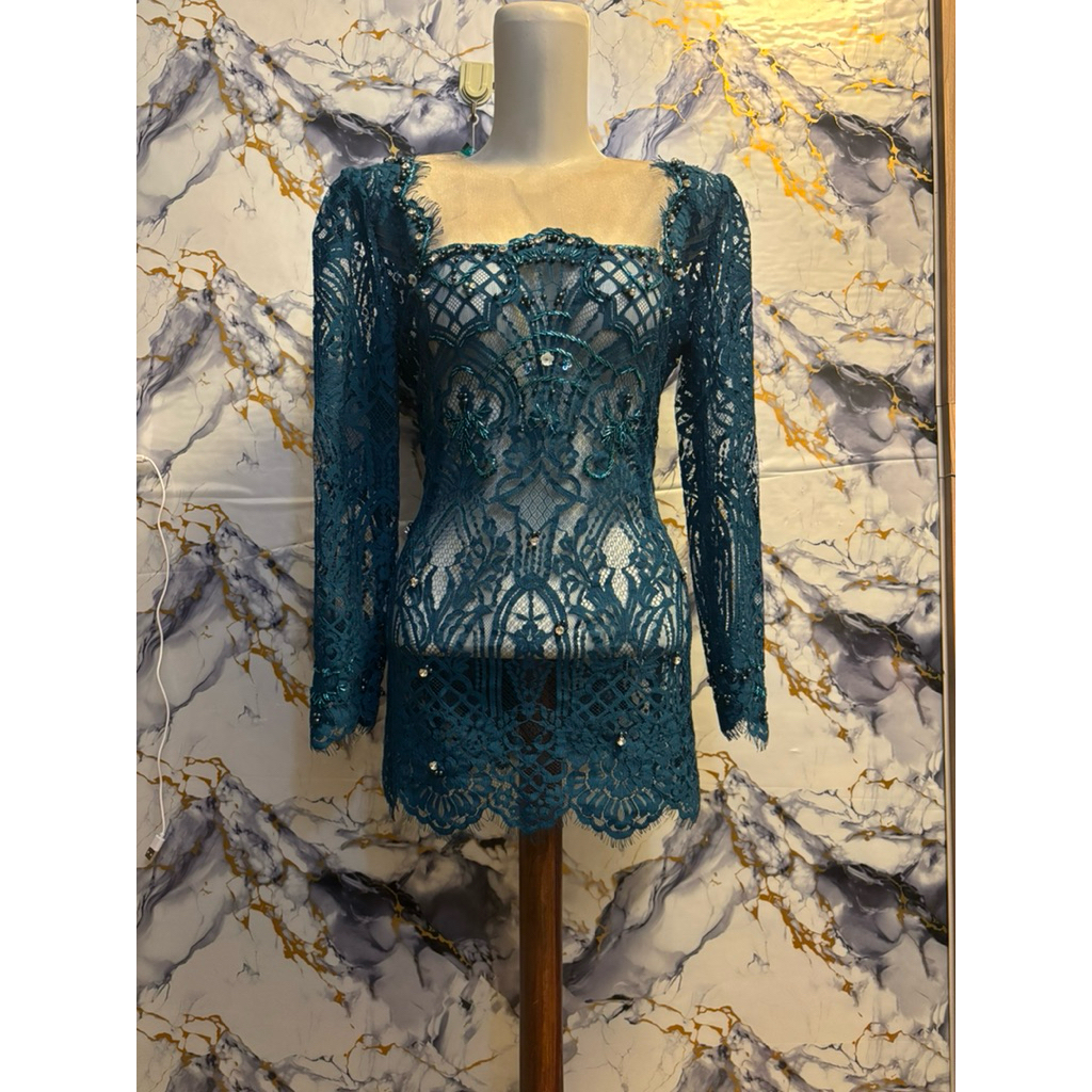 kebaya wanita /kebaya wisuda/kebaya kekinian/kebaya Chantily