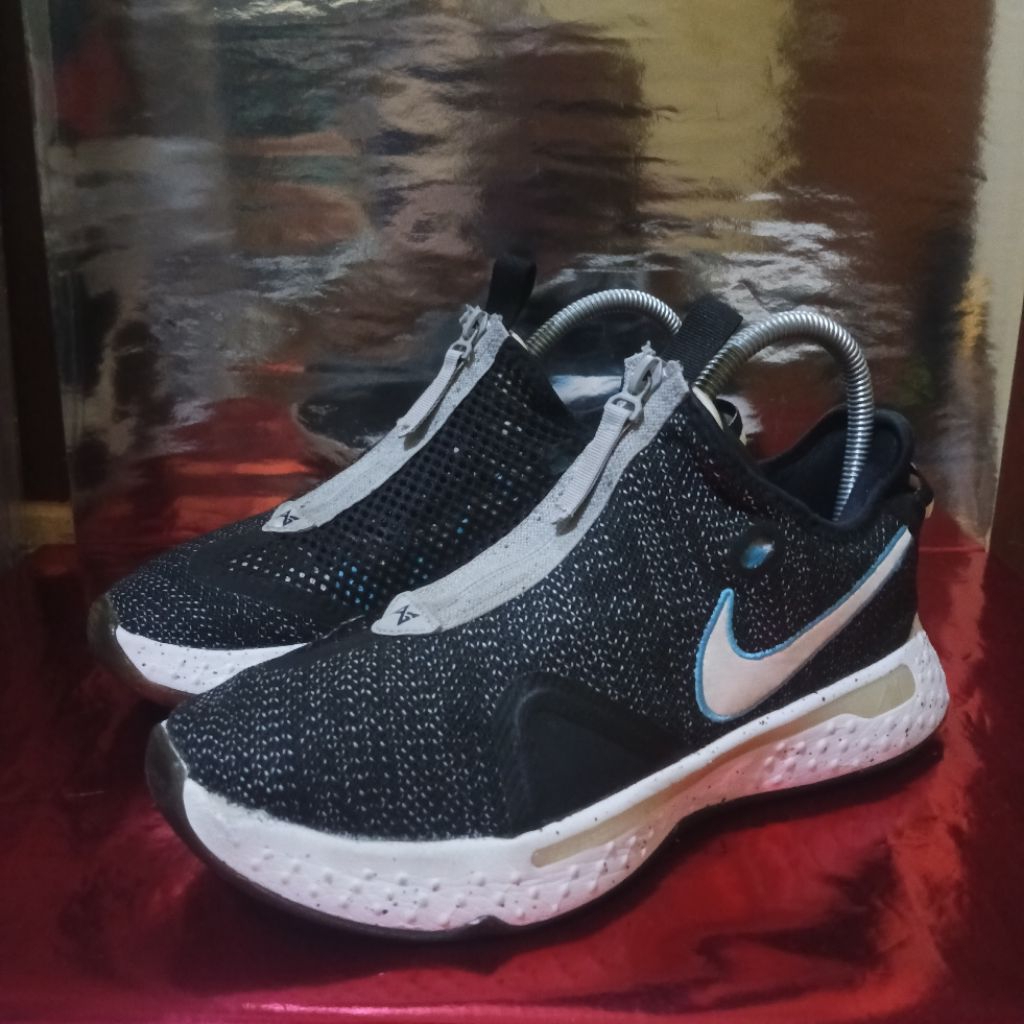 Nike PG 4 size 40
