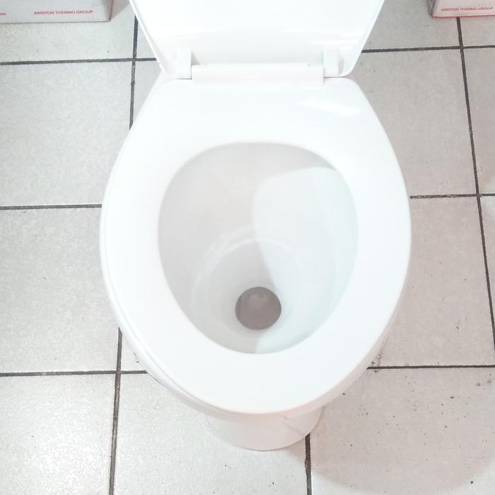 Kloset Duduk Siram Manual Keramik
