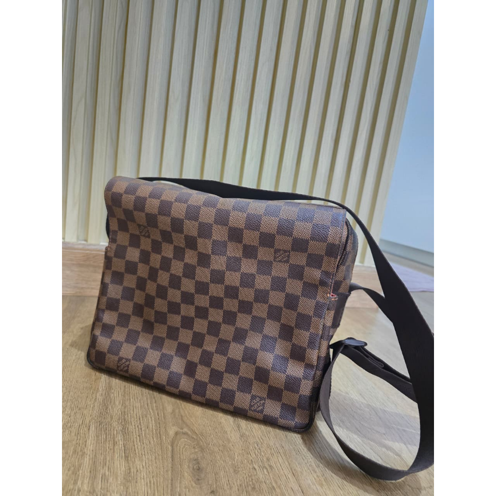 Tas Louis Vuitton Damier Ebene Naviglio (preloved) original mulus terawat (tas LV pria/wanita)
