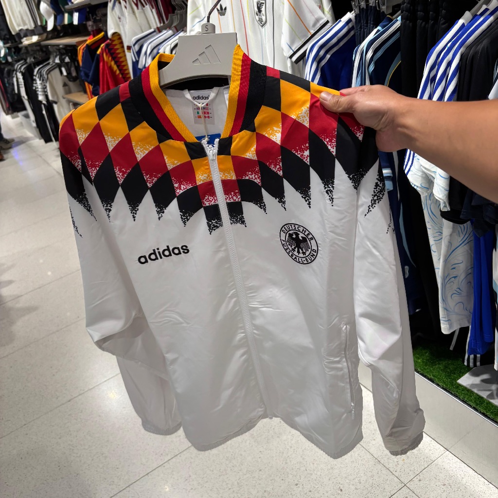 Jastip. Jacket Zipper AD (MAN) X Germany