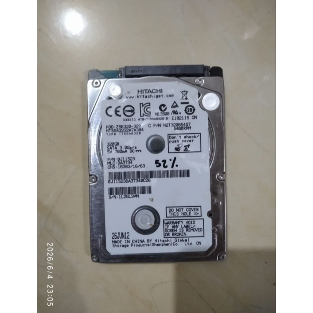 Hardisk laptop 320gb HITACHI centinel 52%. Normal..