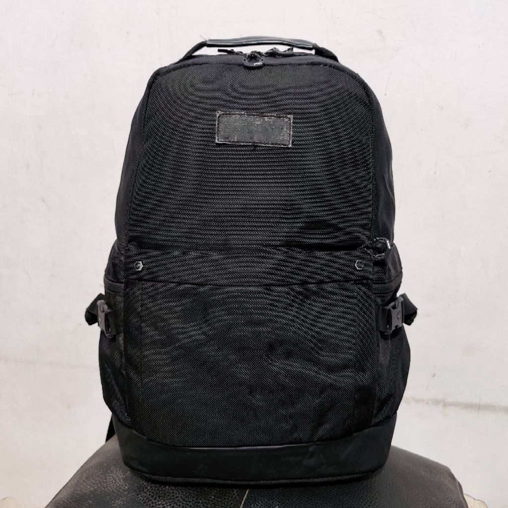 Descente Backpack / Ransel Outdoor Descente Hitam