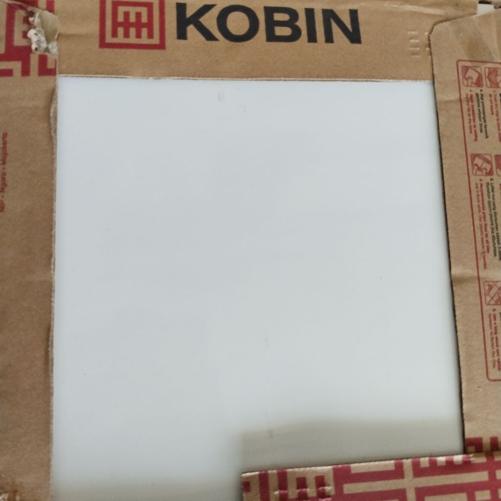 keramik 30x30 putih polos/ keramik putih 30x30 (mengkilap)/ keramik putih 30x30 polos