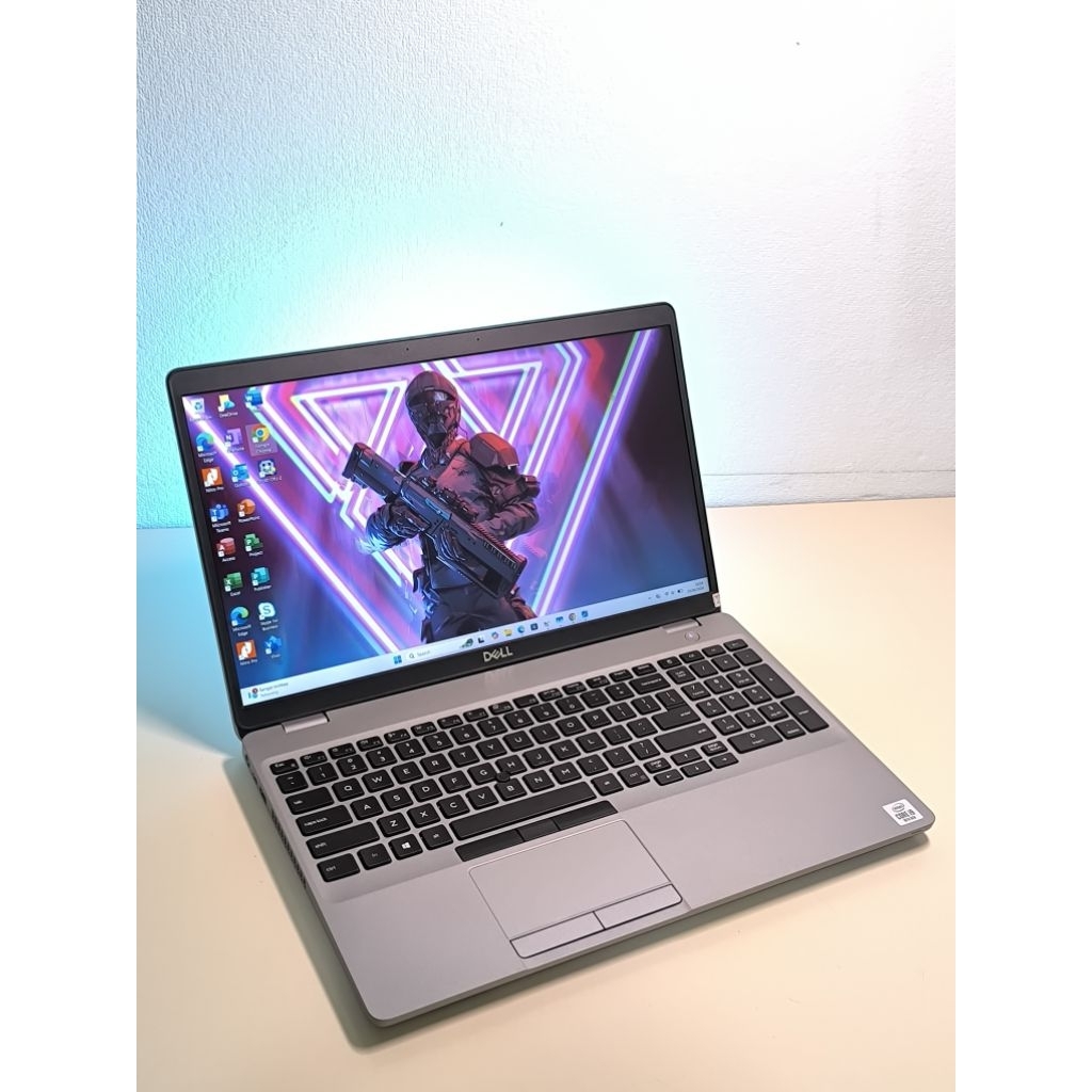 Dell precision 3351 core i9-10TH 16/500 GB Nvidia Quadro P620 6 GB