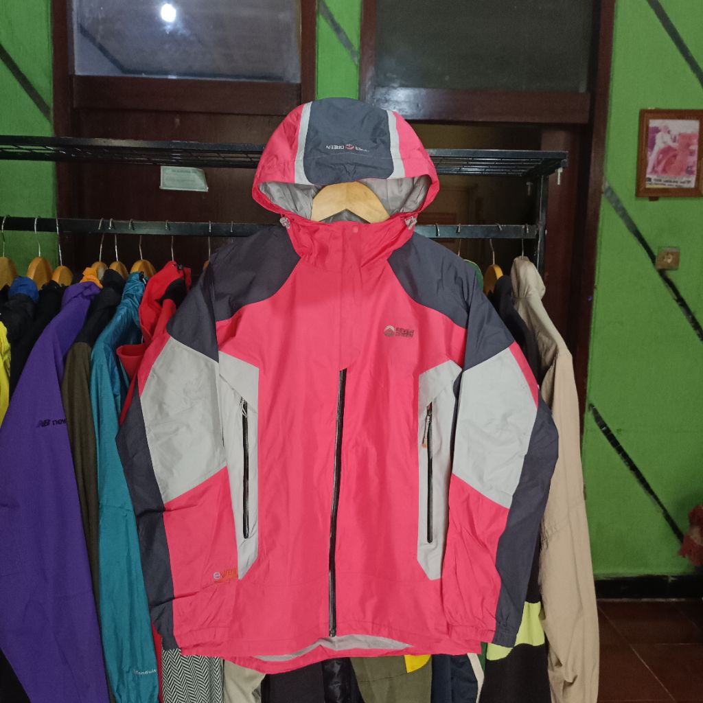 fever green Gorpcore outdoor jacket M