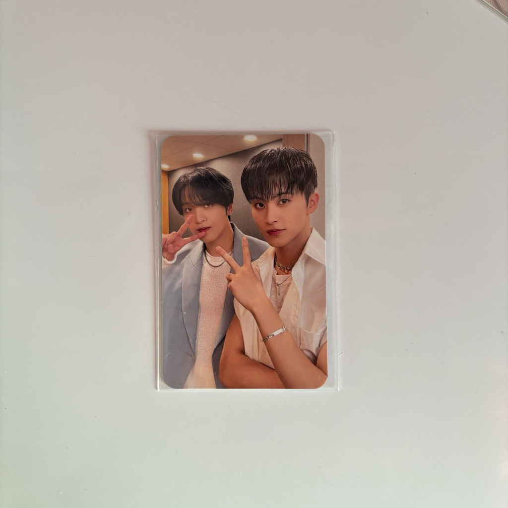 pc markhyuck mark haechan istj mumo (sealed)