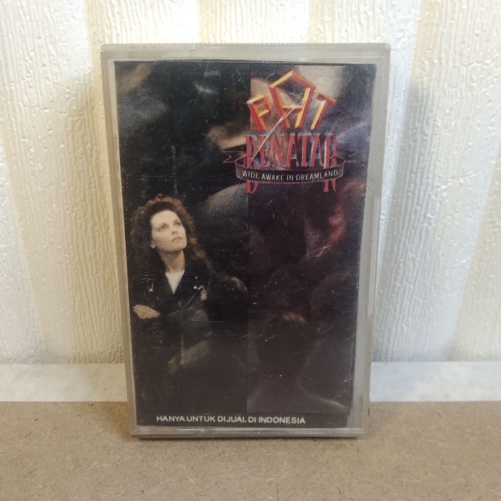 kaset pita PAT BENATAR - Wide Awake In Dreamland
