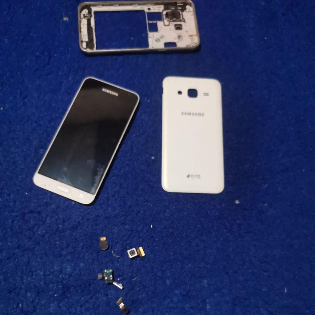 SAMSUNG J320G