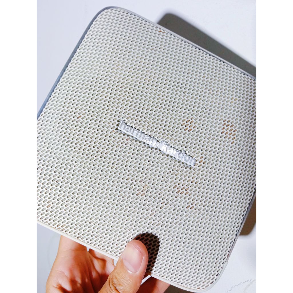 Speaker Bluetooth Harman Kardon Putih Preloved