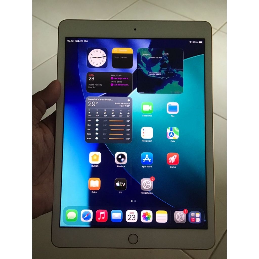 iPad Gen 8th Wifi 32GB Normal Mulus Fullset Bebas Reset