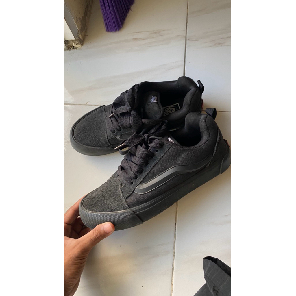 Vans knu black