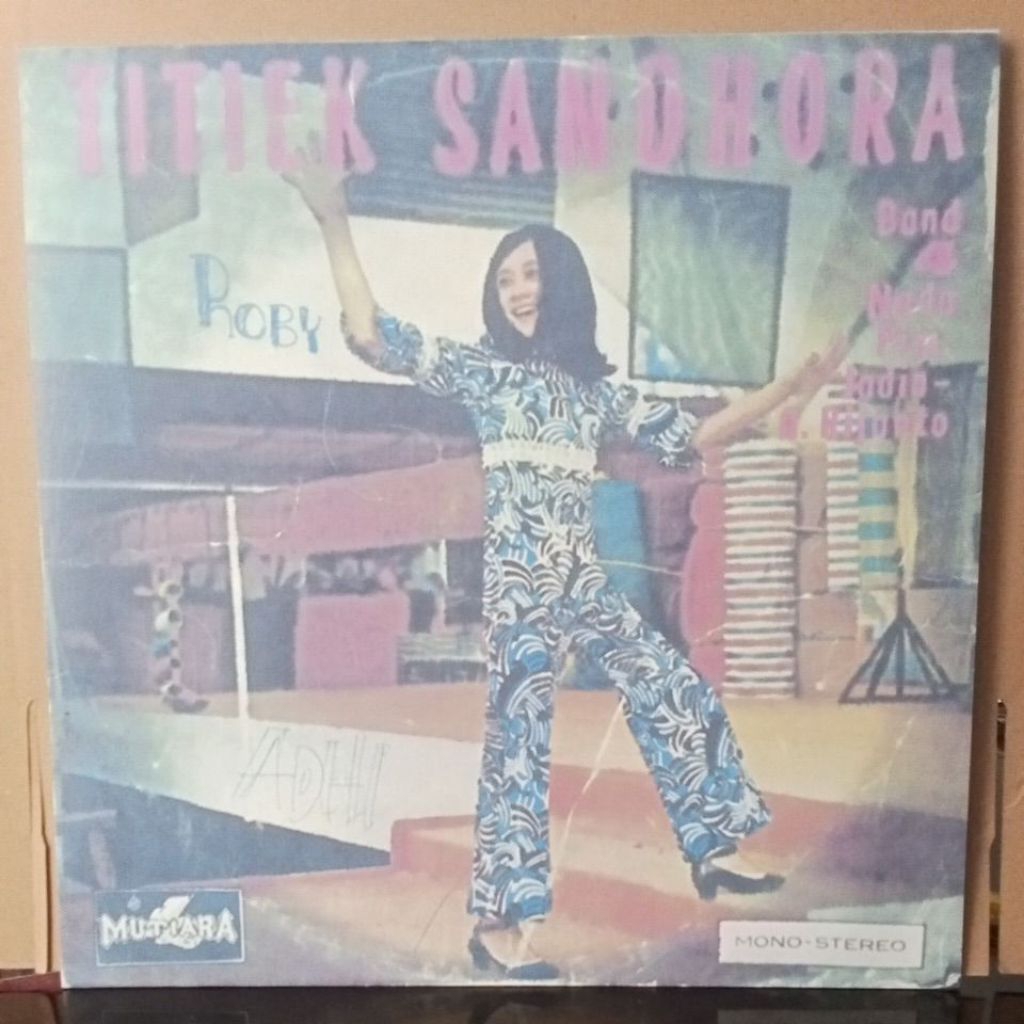Vinyl Piringan Hitam 12 inch Titiek Sandhora - Walang Kekek - Kutaksudi