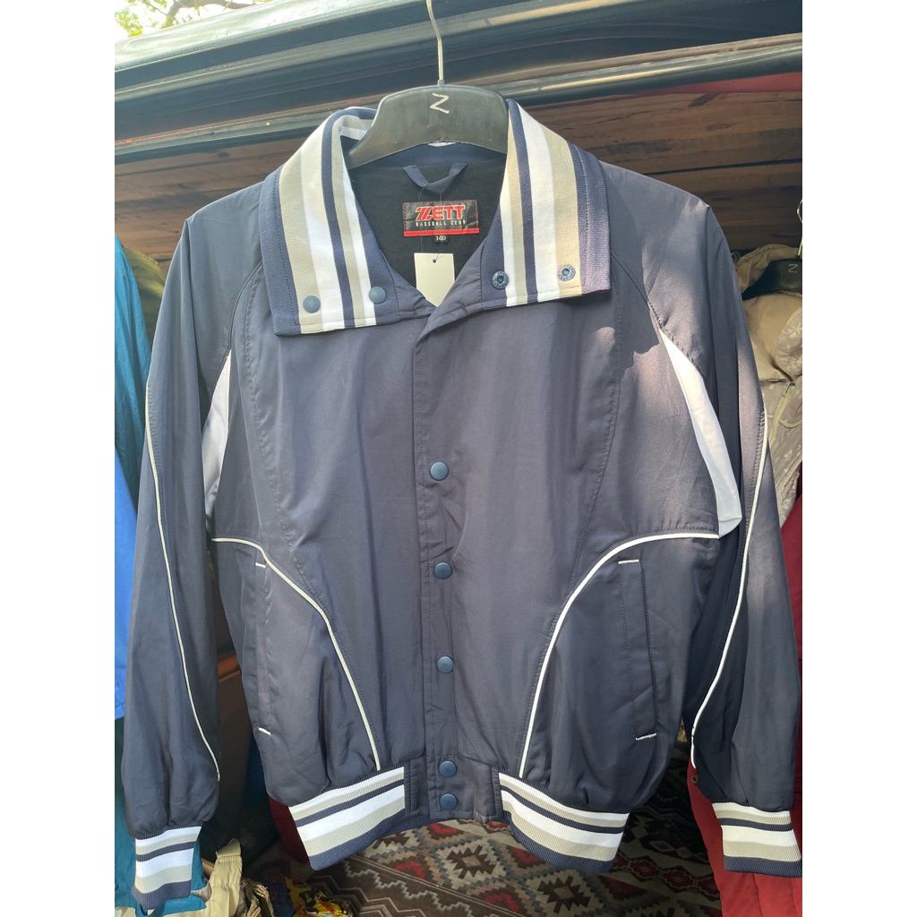 Jaket Brand ZETT