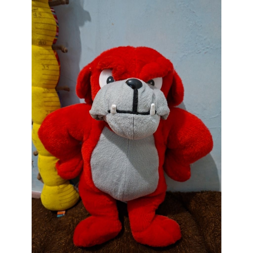 Boneka Guguk Bulldog merah