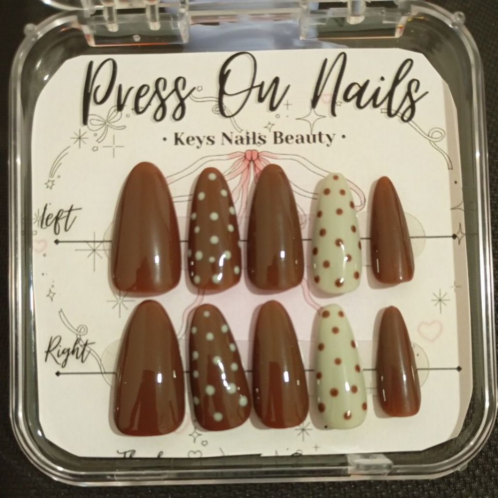 Nail Press On (Brown Polkadot)