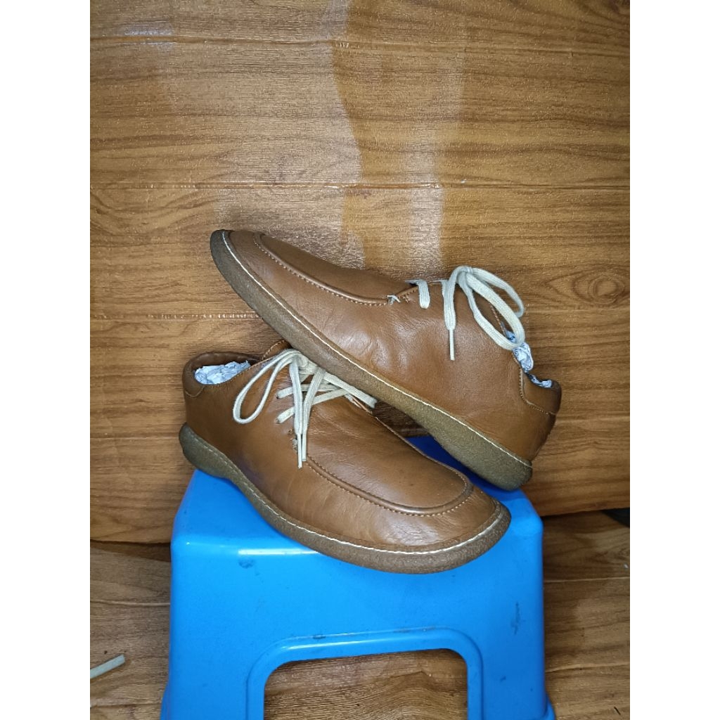 Sepatu Kulit CAMPER size 42