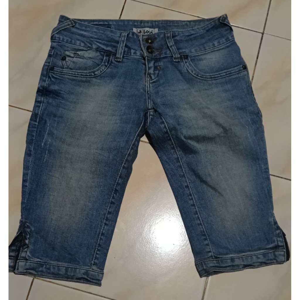 preloved LOIS JEANS GIRL ORIGINAL celana pendek