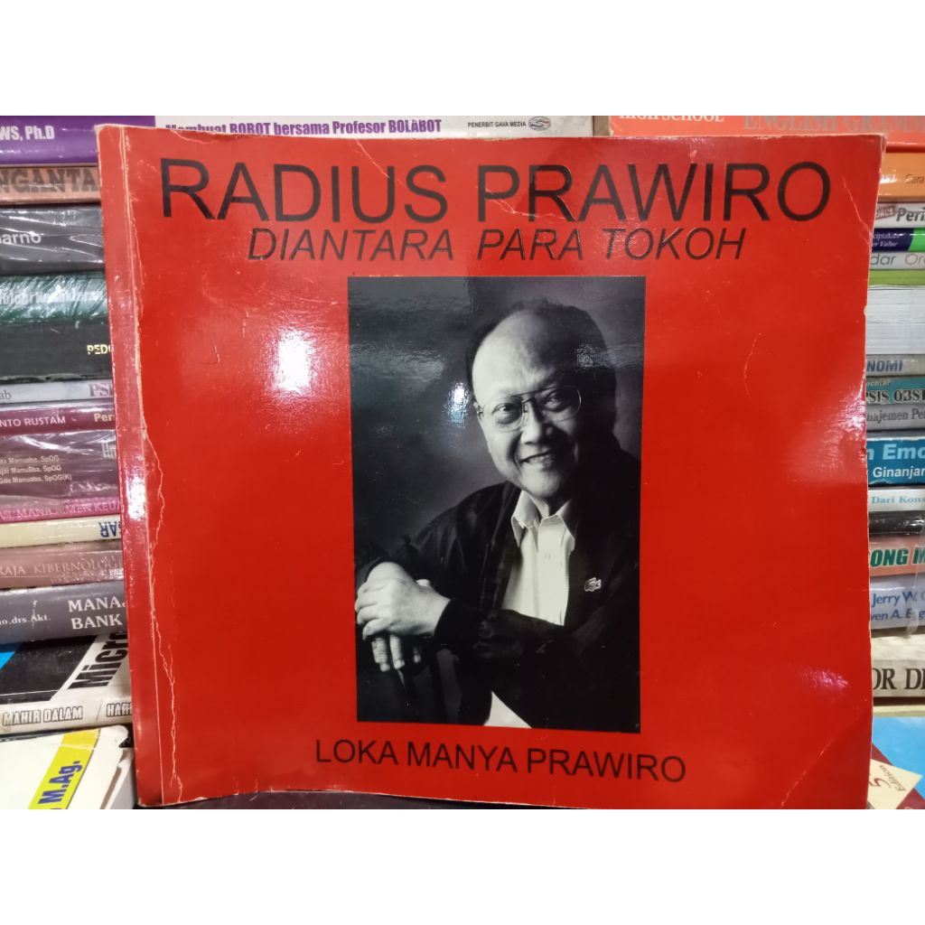 buku RADIUS PRAWIRO