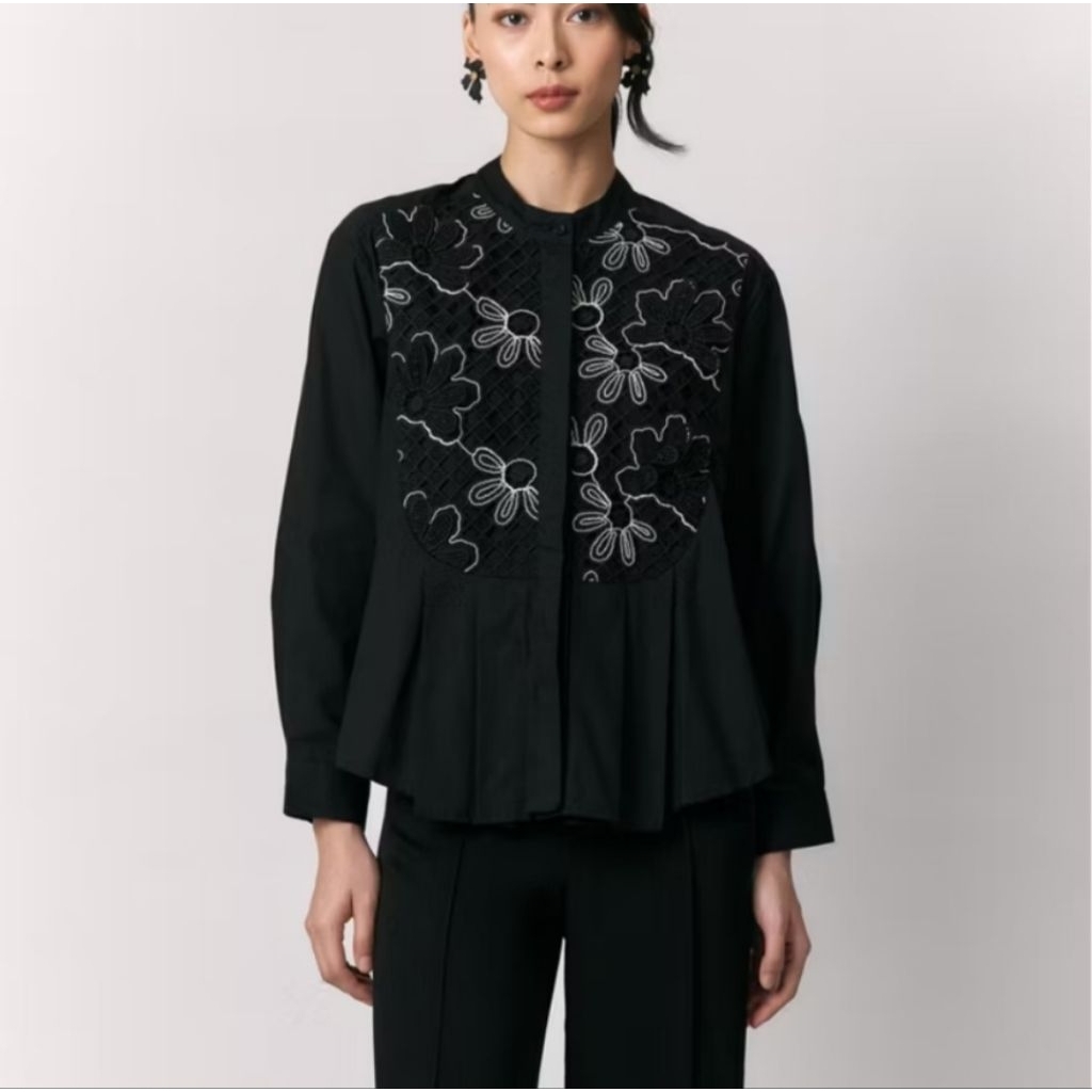 STUDIO TUI Raine shirt in Black
