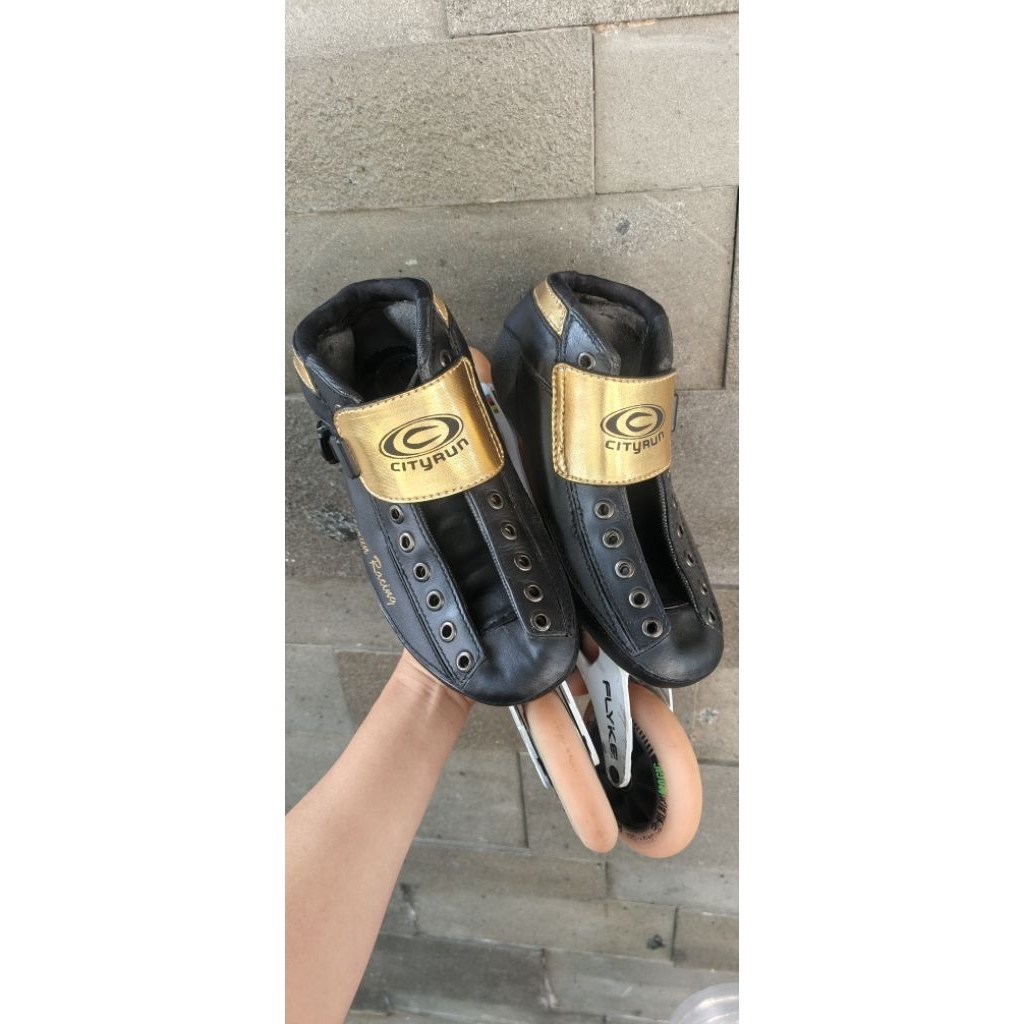 Sepatu Roda CITYRUN Size 39 (Preloved)